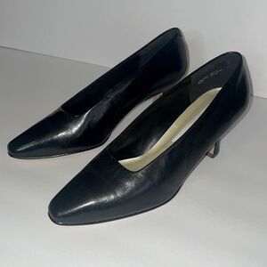 Jones New York black leather block heel pump sz 8.5